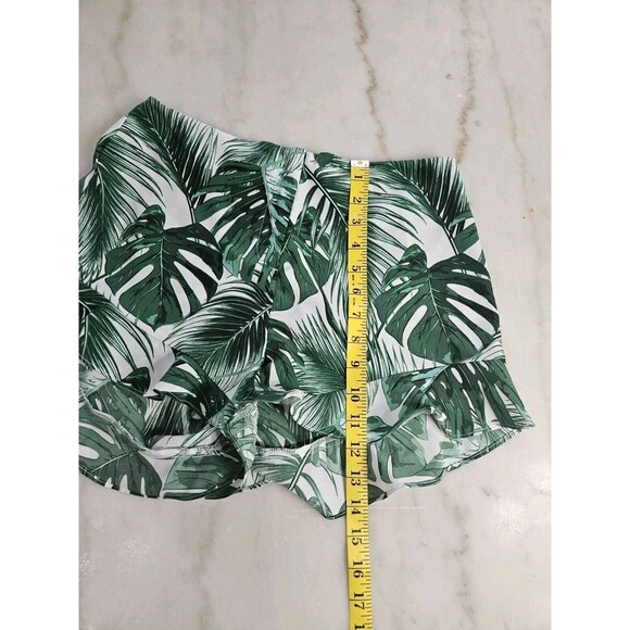 Guess Los Angeles Green Palm Leaf Print Shorts Women's Size Small - Picture 4 of 6